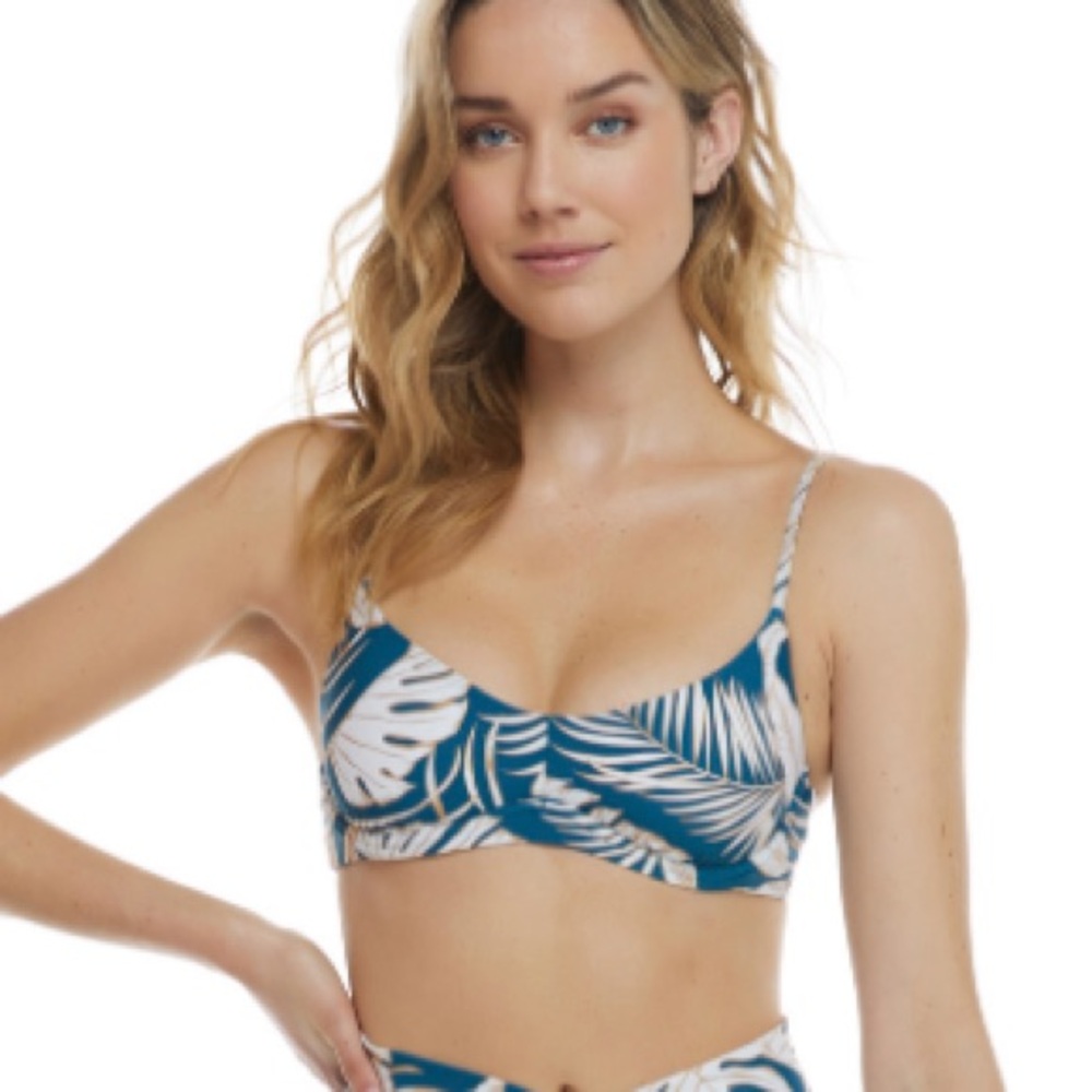 Body Glove | Palmer Underwire Bikini Top in Lush